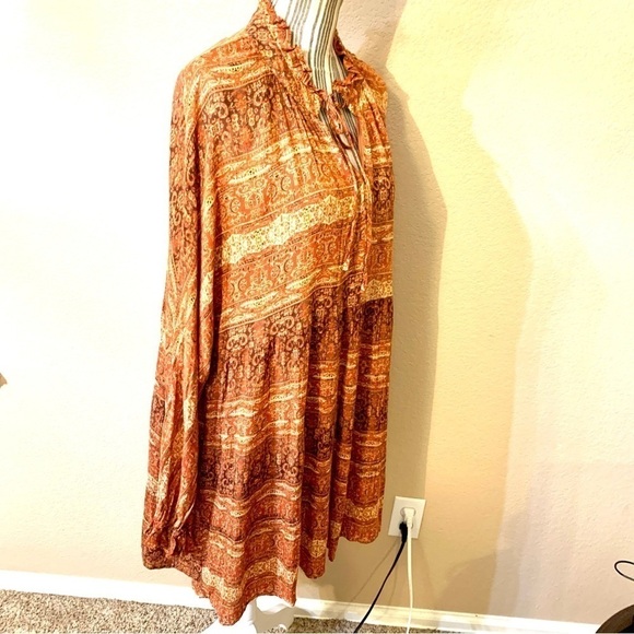 VICI Tunic Top Medium Orange Brown Rust 100% Rayon Long-Slvs Boho Flowy Smocked - Picture 5 of 16